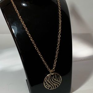 Pendant necklace